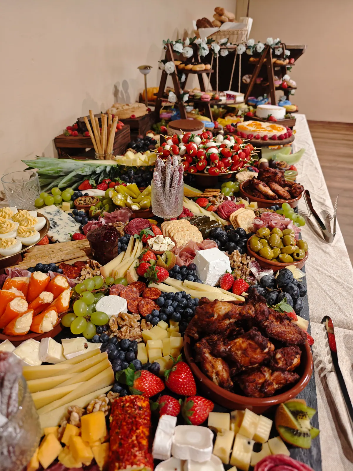MarLou Komplett-Catering mit Buffet und Warmspeisen für 60 Gäste